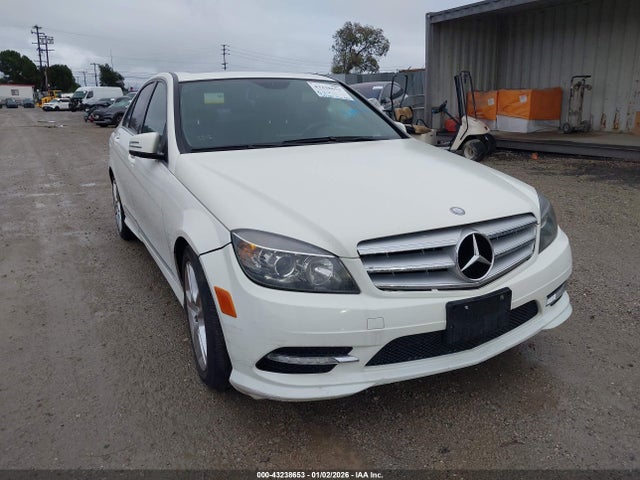2011 MERCEDES-BENZ C 300 LUXURY/SPORT