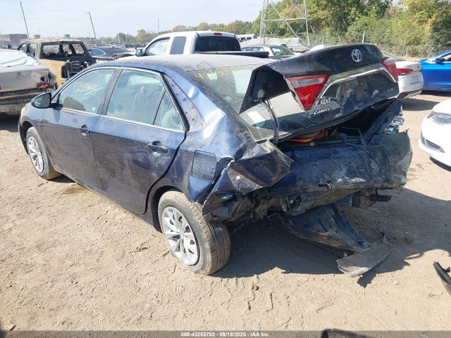 TOYOTA CAMRY - 3