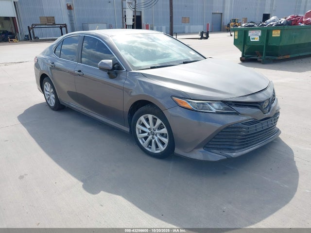 2018 TOYOTA CAMRY LE