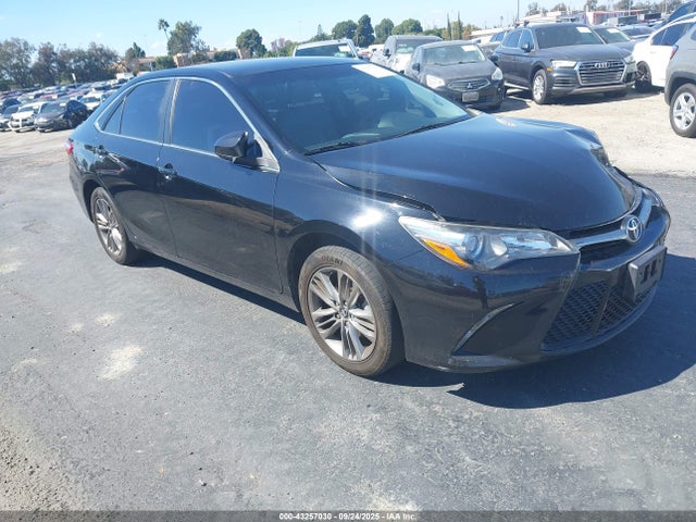 2017 TOYOTA CAMRY SE