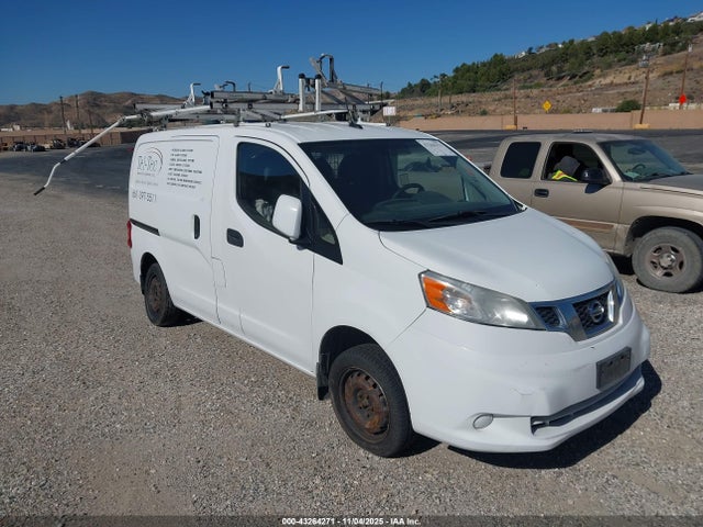 2015 NISSAN NV SV