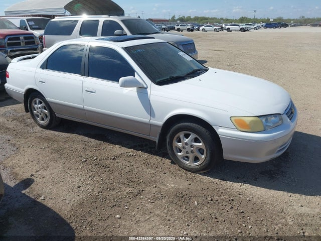 2000 TOYOTA CAMRY LE V6