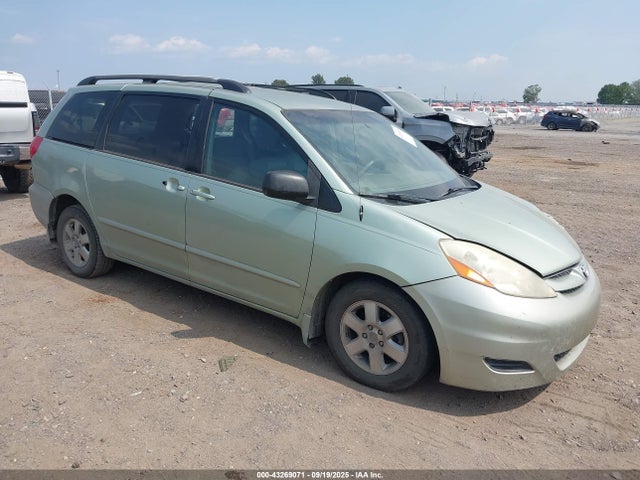 2008 TOYOTA SIENNA LE