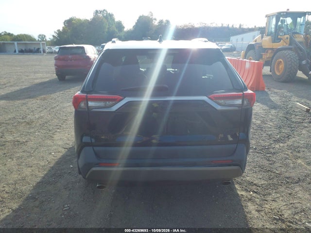 2019 TOYOTA RAV4 LIMITED 16