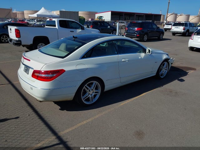 MERCEDES-BENZ E-CLASS - 4