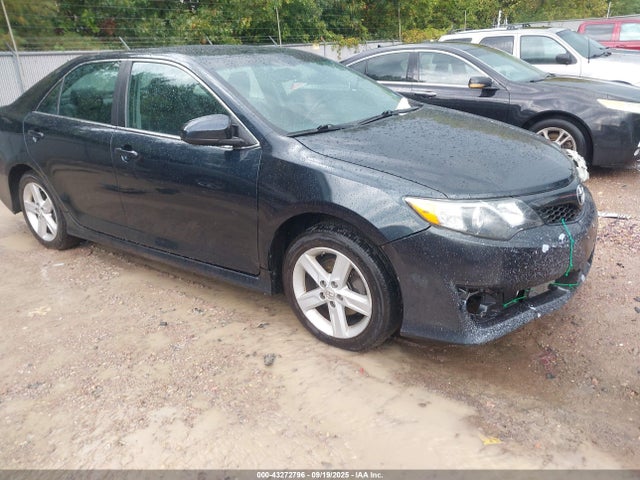 2013 TOYOTA CAMRY SE