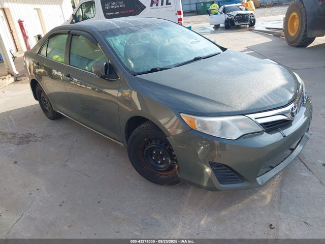 2014 TOYOTA CAMRY LE