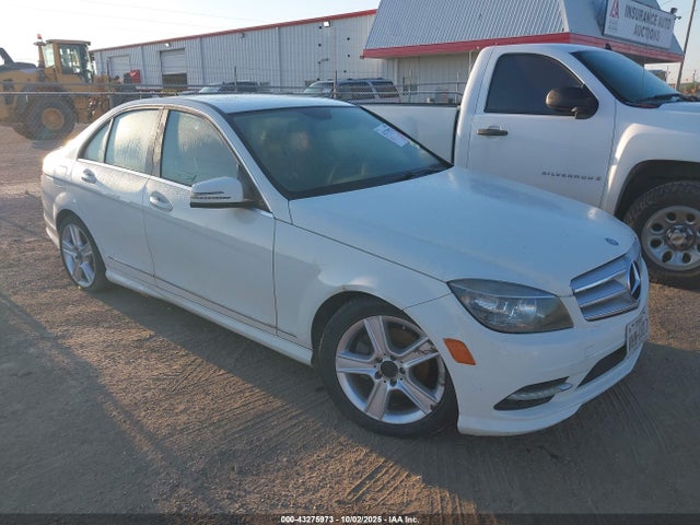 2011 MERCEDES-BENZ C 300 LUXURY/SPORT