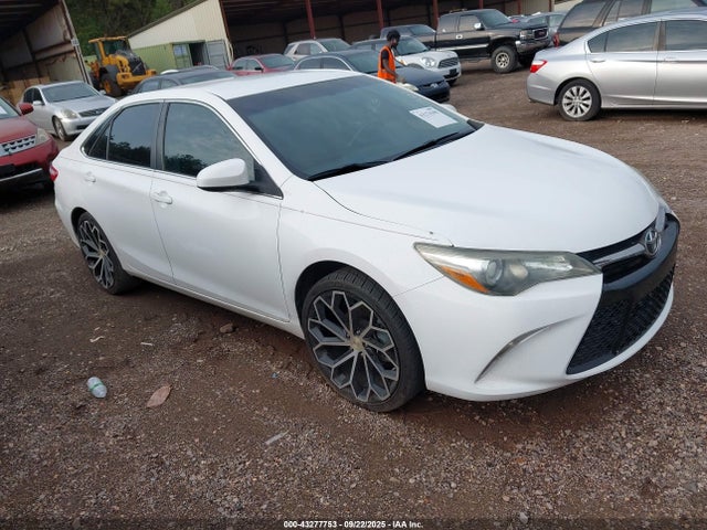 2016 TOYOTA CAMRY SE