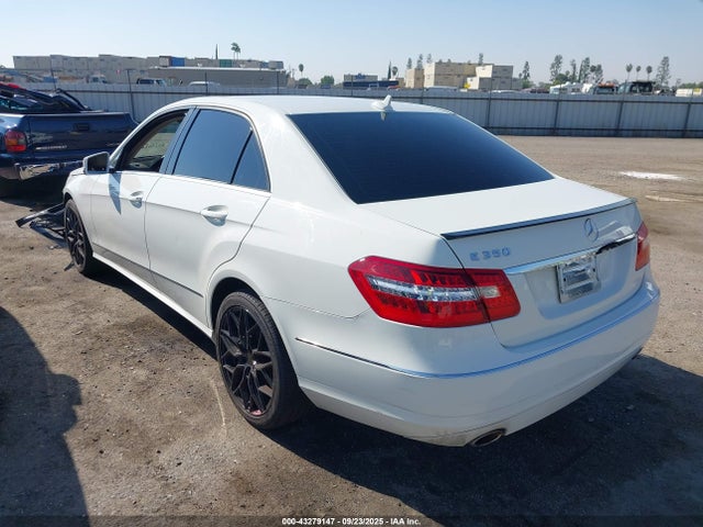 MERCEDES-BENZ E-CLASS - 3