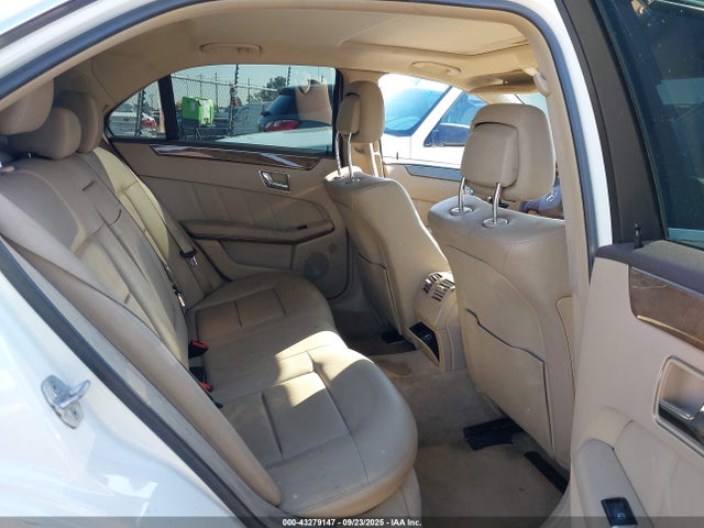MERCEDES-BENZ E-CLASS - 8
