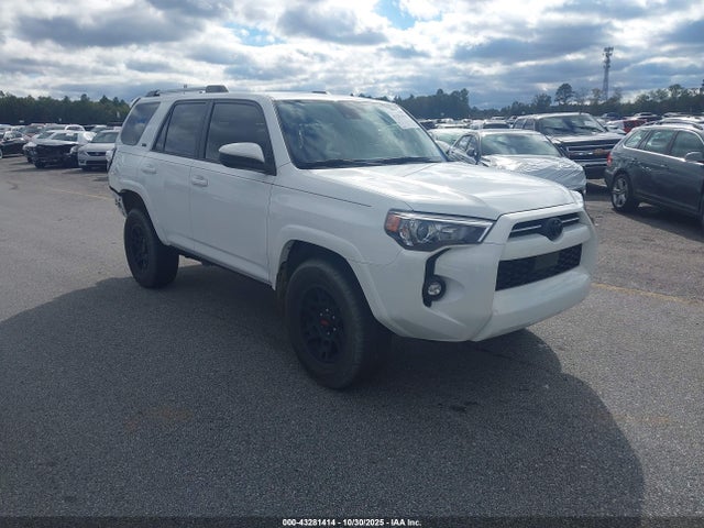2024 TOYOTA 4RUNNER SR5