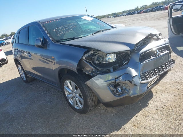 2015 MITSUBISHI OUTLANDER ES