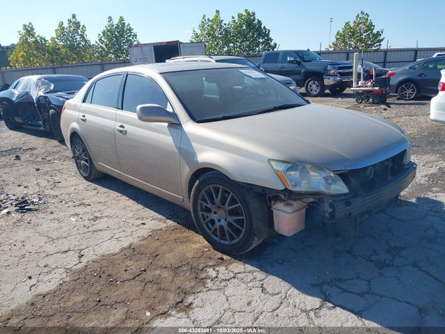 2005 TOYOTA AVALON XLS