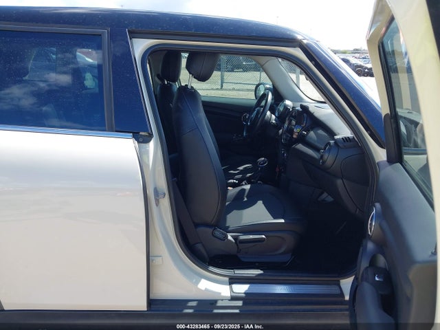 2015 Mini Hardtop, VIN: WMWXS5C55FT831432