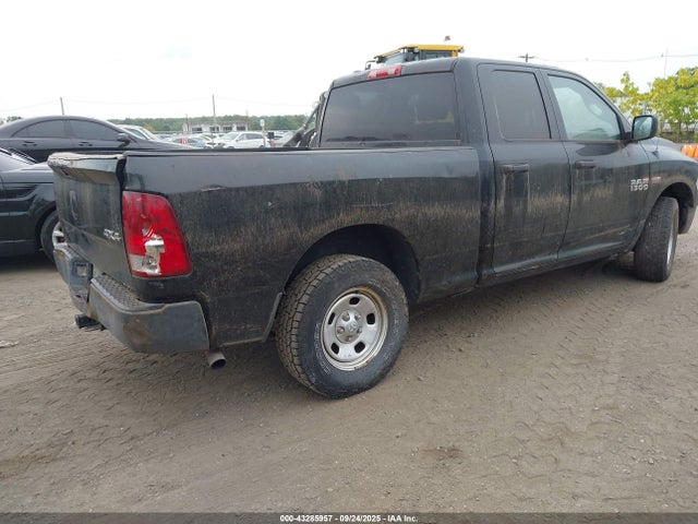 2013 RAM 1500 ST 照片 4