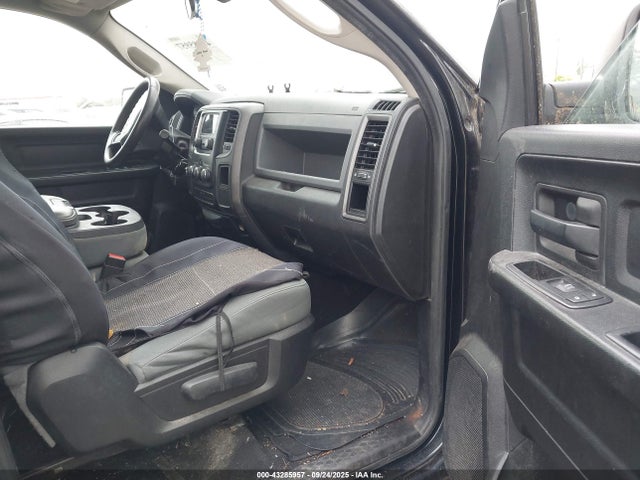 2013 RAM 1500 ST 照片 5