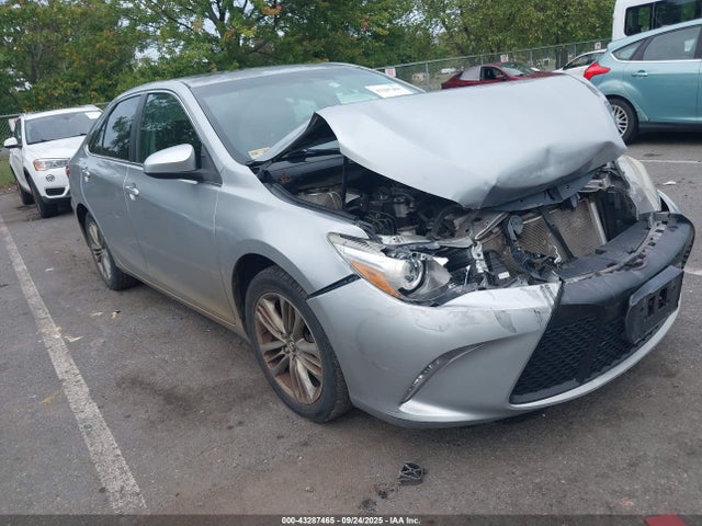 2015 TOYOTA CAMRY SE