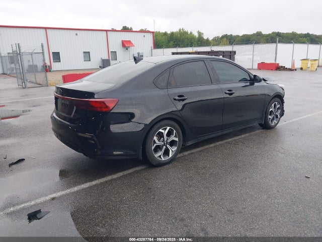 KIA FORTE LXS - 4