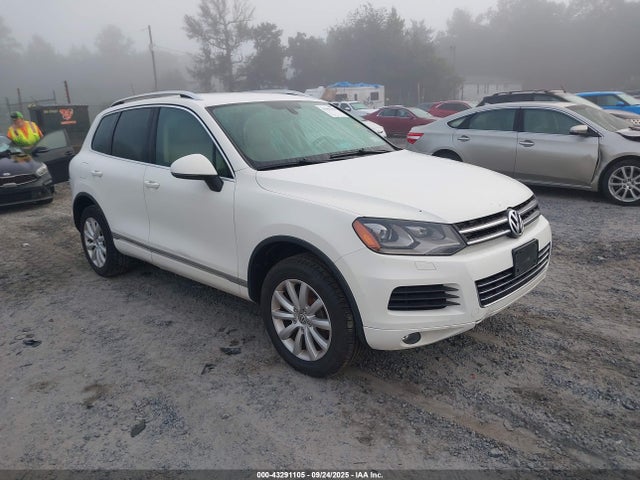 2011 VOLKSWAGEN TOUAREG VR6 SPORT