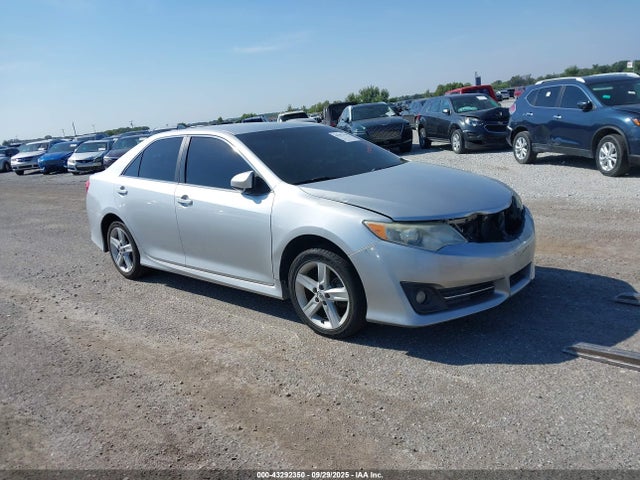 2012 TOYOTA CAMRY SE