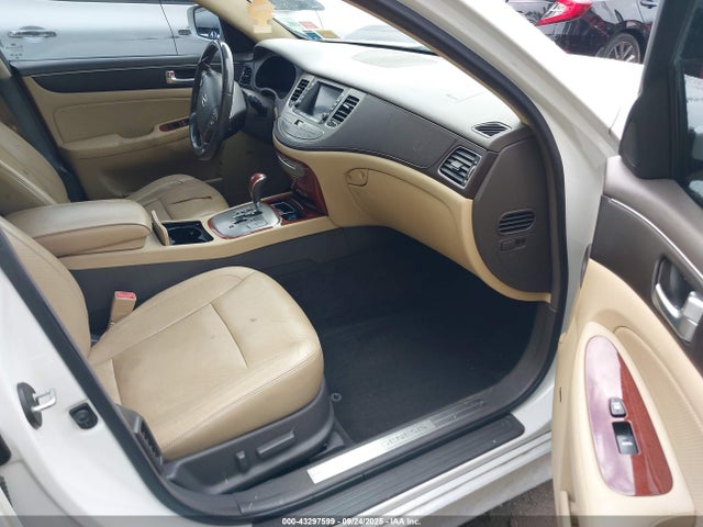 HYUNDAI GENESIS 3.8 - 5