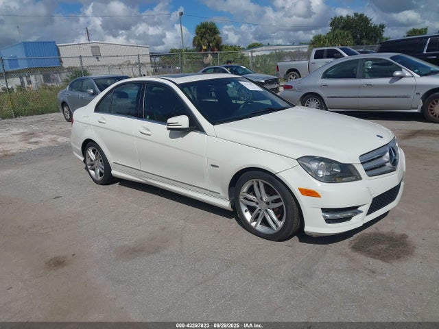 2012 MERCEDES-BENZ C 250 LUXURY/SPORT