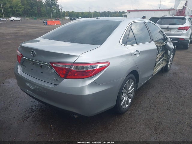 TOYOTA CAMRY - 4