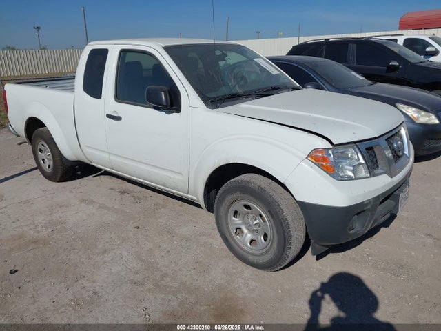2016 NISSAN FRONTIER S