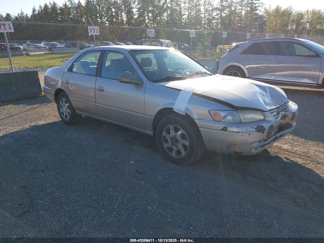 1999 TOYOTA CAMRY LE
