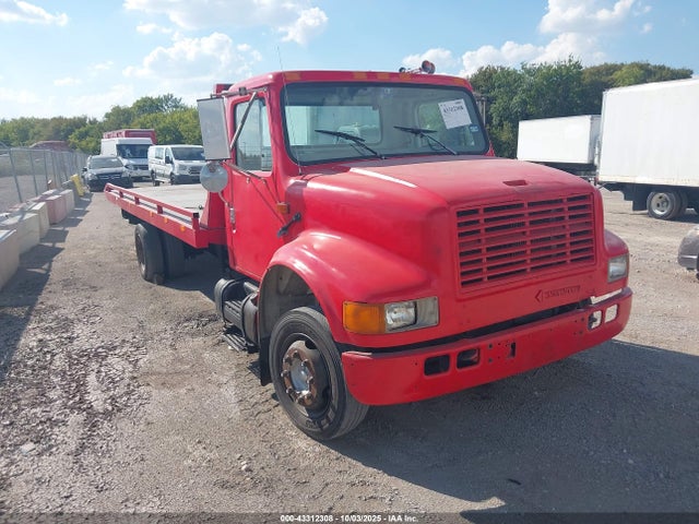 2000 INTERNATIONAL 4000 4700