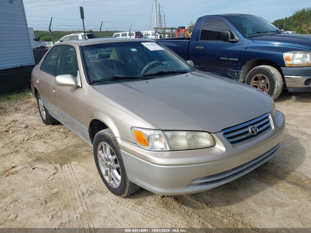 2001 TOYOTA CAMRY LE V6