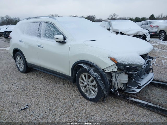 2017 NISSAN ROGUE SV