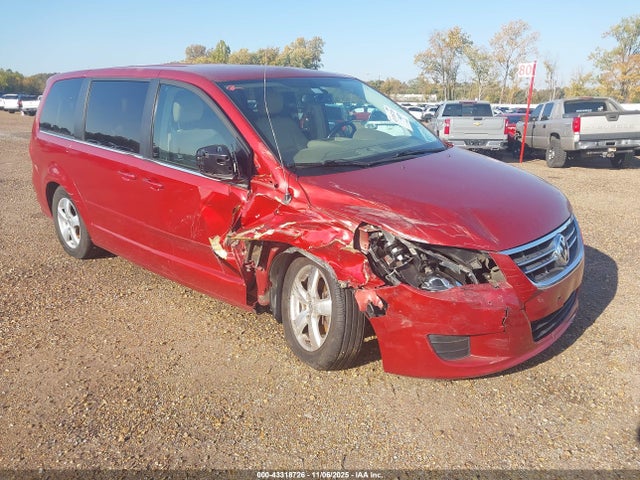 2010 VOLKSWAGEN ROUTAN SE