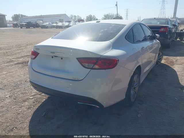 صورة 4 لـ 2015 Chrysler 200 S
