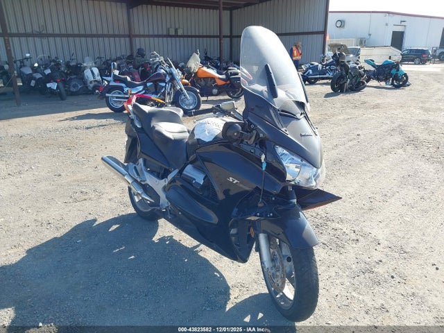 2006 HONDA ST1300 