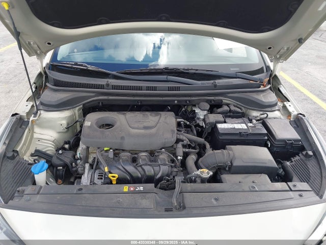 HYUNDAI ACCENT SE - 10