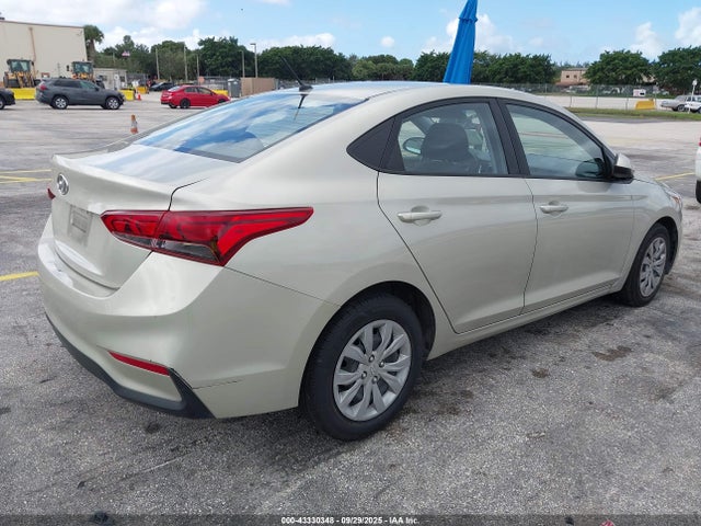 HYUNDAI ACCENT SE - 4