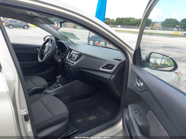 HYUNDAI ACCENT SE - 5