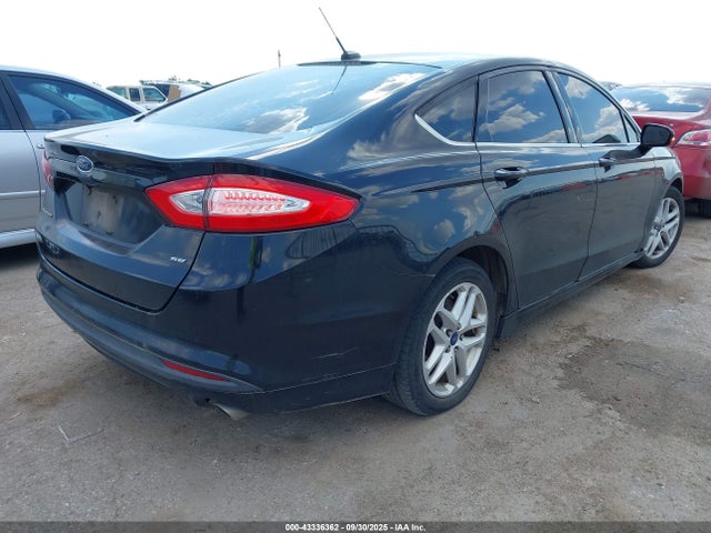 FORD FUSION SE - 4