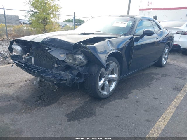 DODGE CHALLENGER SXT PLUS - 2