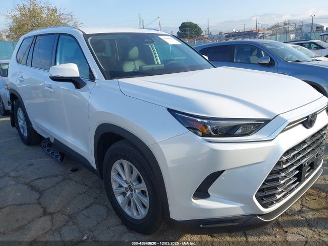 2026 TOYOTA GRAND HIGH XLE