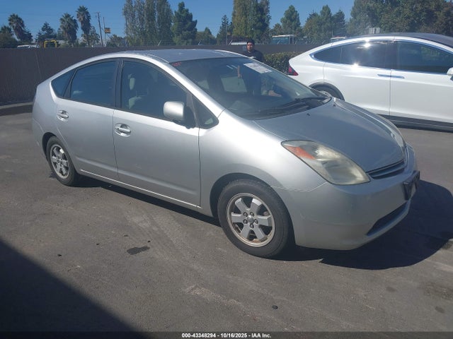 2004 TOYOTA PRIUS 