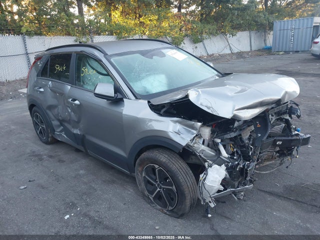 2024 KIA NIRO EX