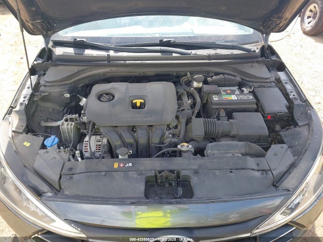 HYUNDAI ELANTRA SEL - 10