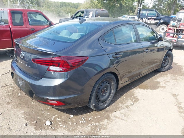 HYUNDAI ELANTRA SEL - 4