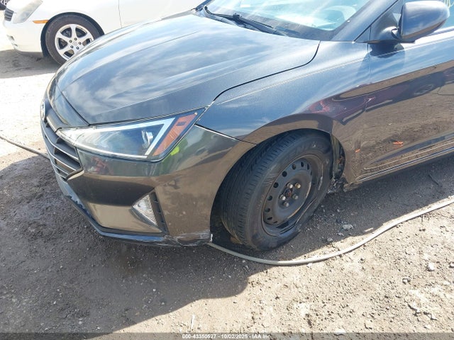 HYUNDAI ELANTRA SEL - 6