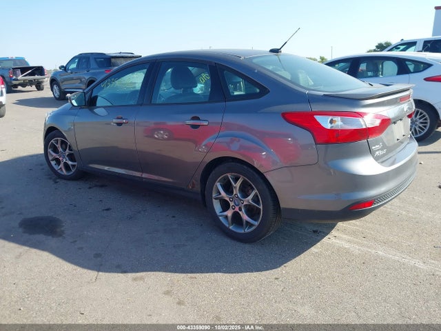 FORD FOCUS SE - 3