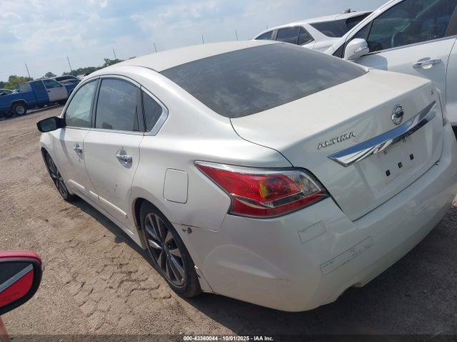 2015 Nissan ALTIMA 2.5 S photo 3