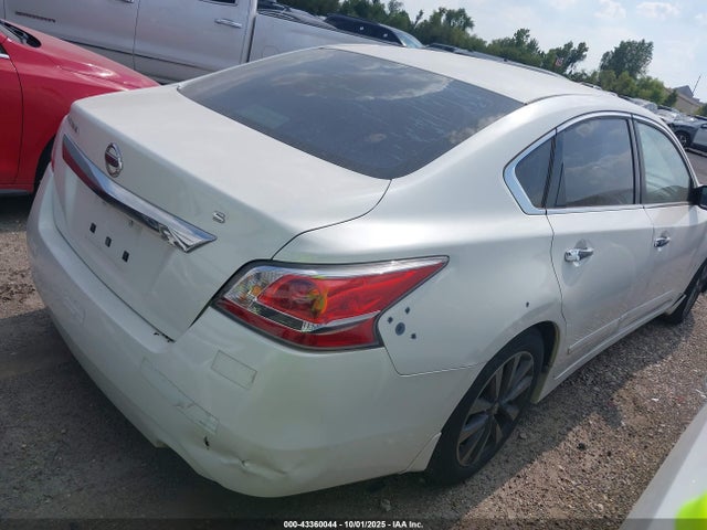 2015 Nissan ALTIMA 2.5 S photo 4